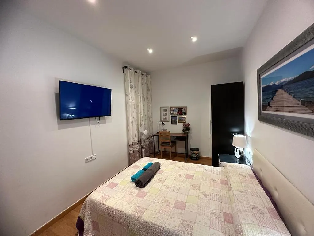 Rooms In The Center Of Barcelona 0*,
