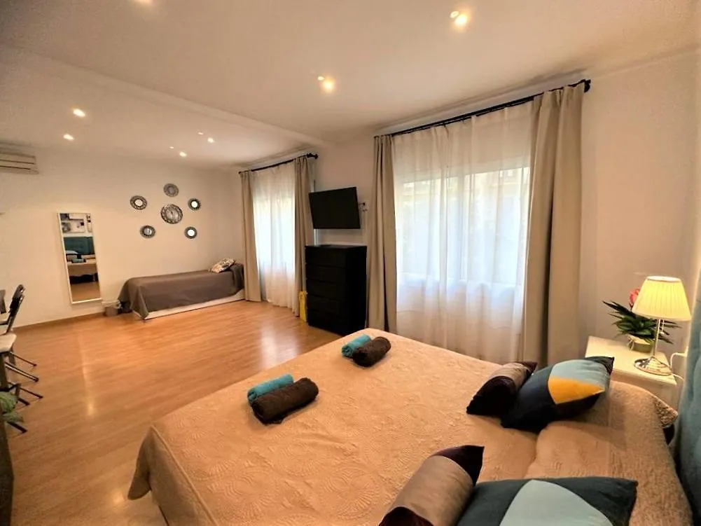 Rooms In The Center Of Barcelona Nocleg ze śniadaniem